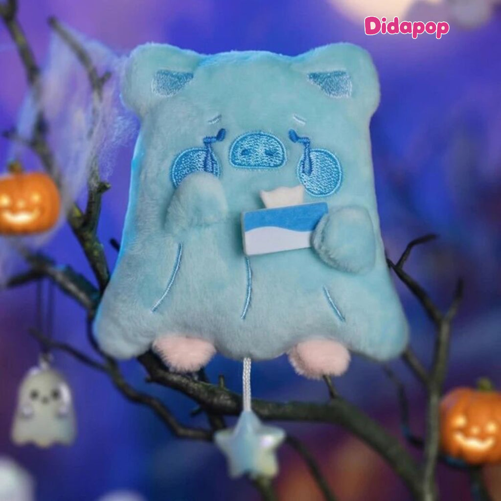 LULU THE PIGGY Horror Story Moody Boo Series keychain charm – view 3