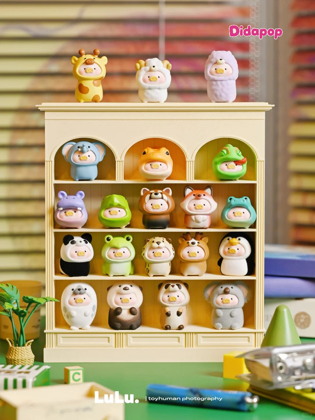 LULU THE PIGGY Mini Animal Party Figure Series Blind Box