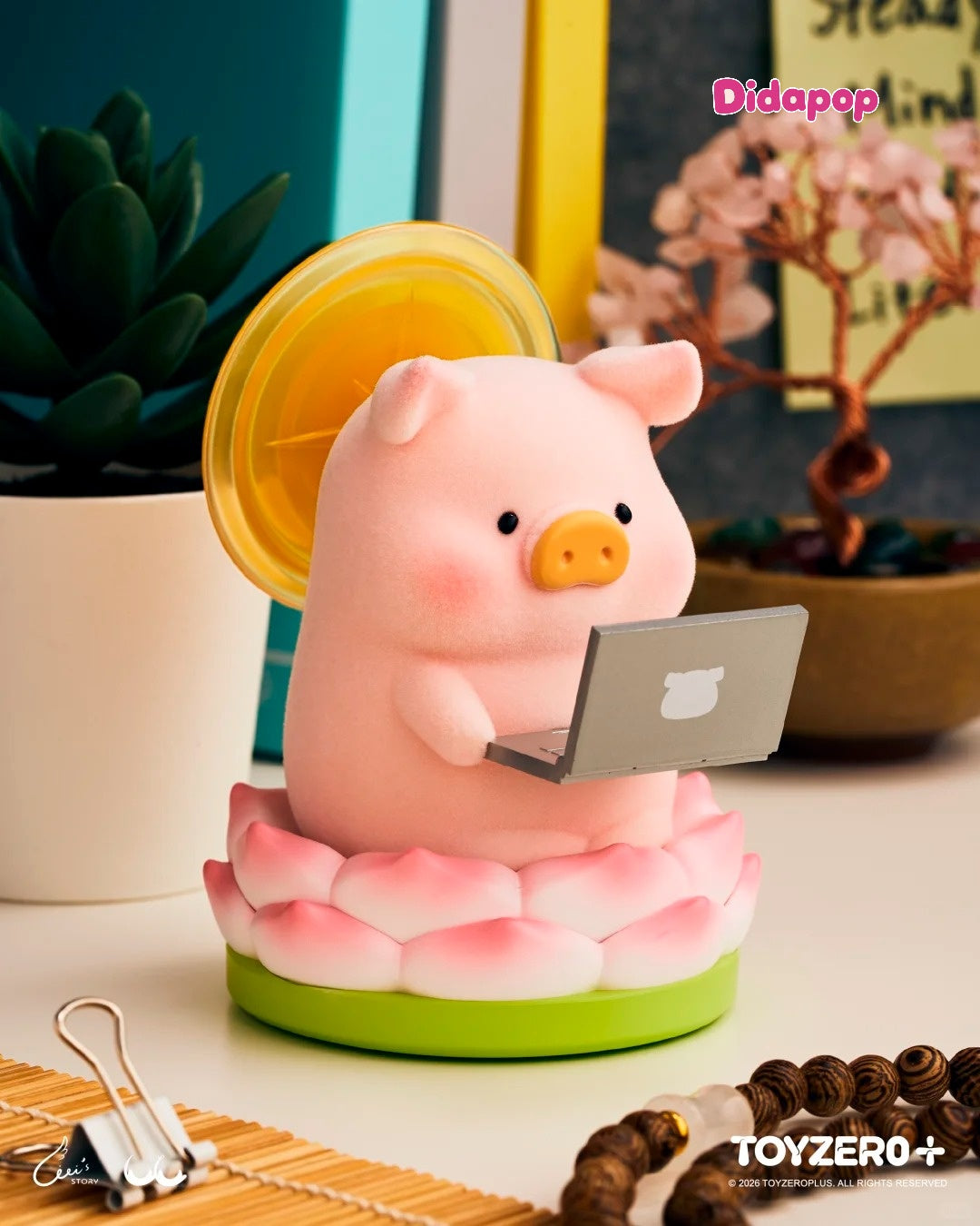 LULU THE PIGGY Office Series figure – view 8