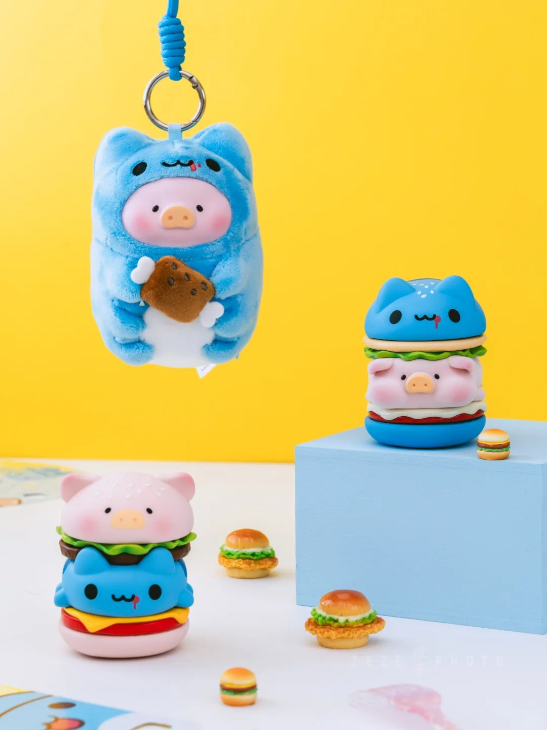 LuLu The piggy × Mao Mao Chong Kabo Stackable Hamburger Plush & Vinyl Keychain
