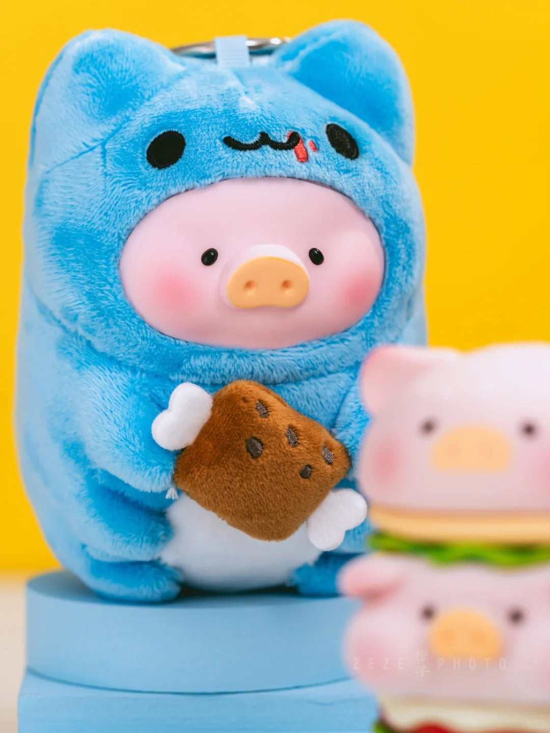 LuLu The piggy × Mao Mao Chong Kabo Stackable Hamburger Plush & Vinyl Keychain