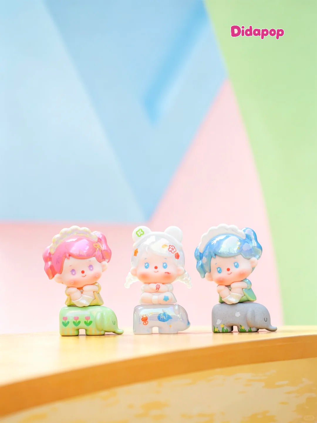 MHAIA Sitting In A Row Series Mini Blind Box Collectible Figure