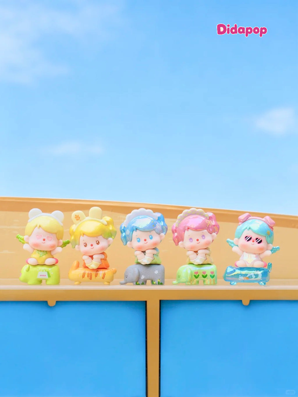 MHAIA Sitting In A Row Series Mini Blind Box Collectible Figure