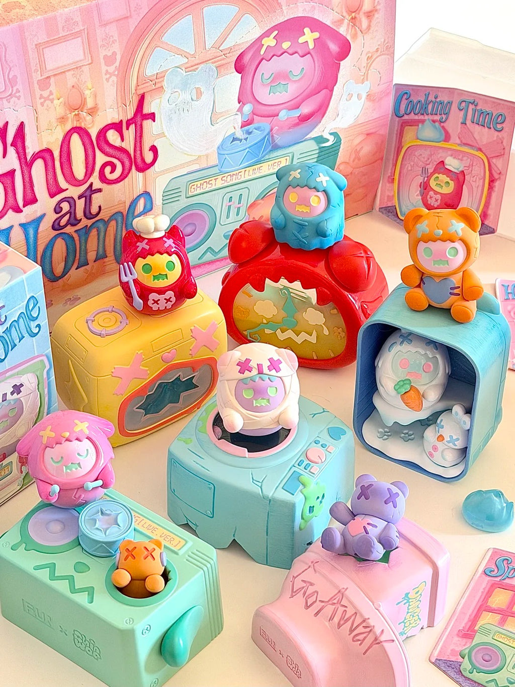 ShinWoo Ghost At Home Figure Blind Box – Spooky Cute Gothic Figure