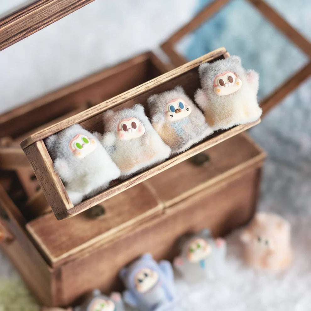 The Sllo Oh My Cat Mini Bean Toy