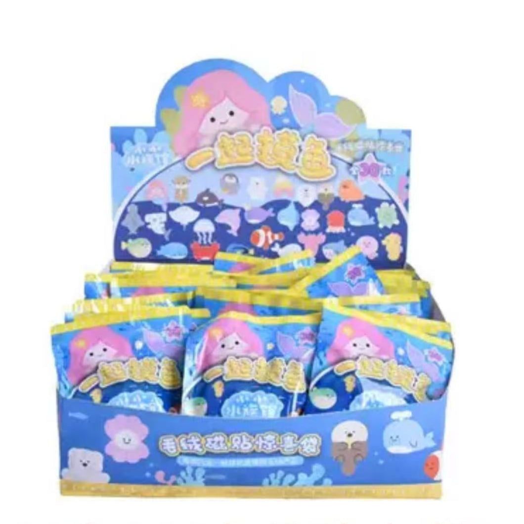 Plush magnetic blind bag